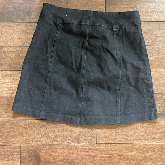 button up skirt - Picture 2 of 3